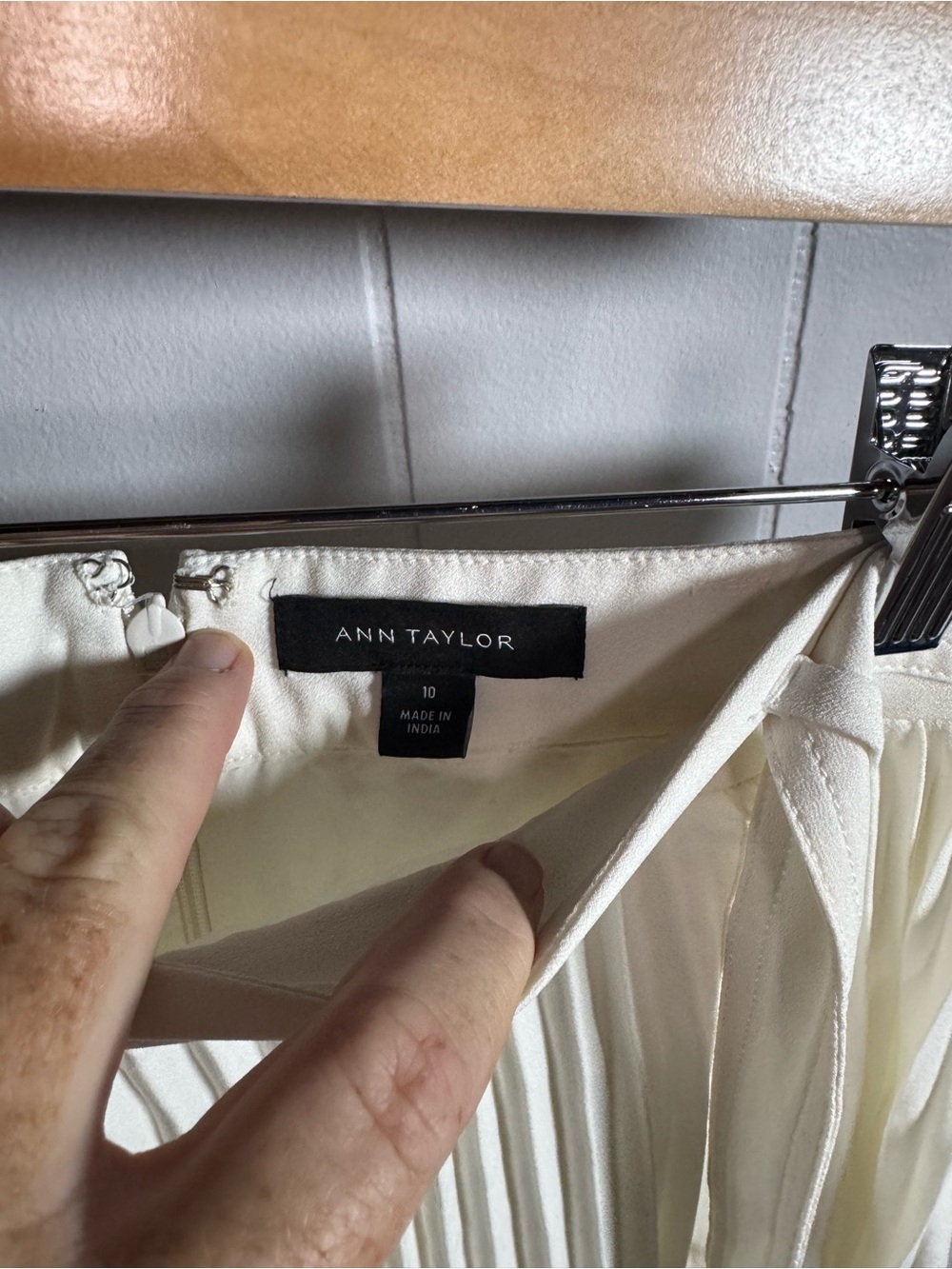 Ann Taylor Cream Pleated Midi Skirt with Waist Tie - Picture 2 of 4